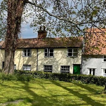 Charming Town Centre Character Cottage With Parking Stowmarket Bagian luar foto