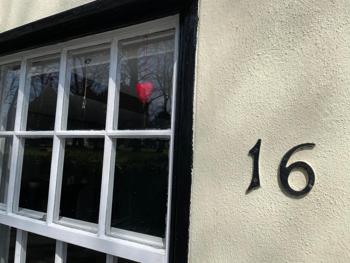 Charming Town Centre Character Cottage With Parking Stowmarket Bagian luar foto