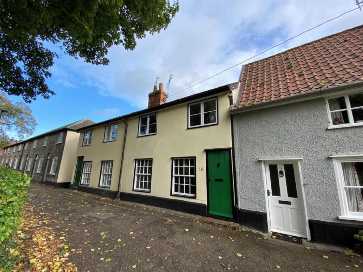 Charming Town Centre Character Cottage With Parking Stowmarket Bagian luar foto