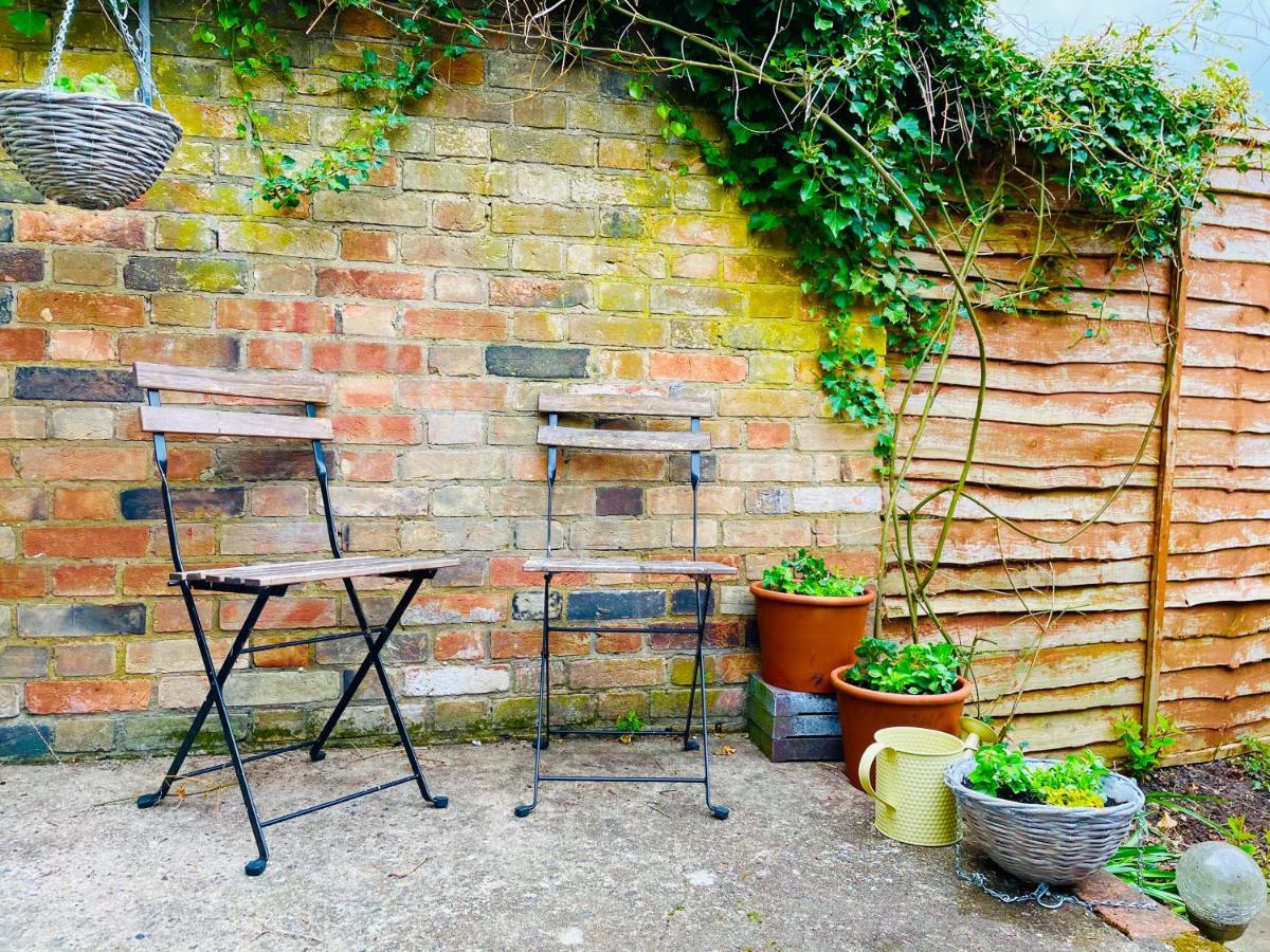 Charming Town Centre Character Cottage With Parking Stowmarket Bagian luar foto