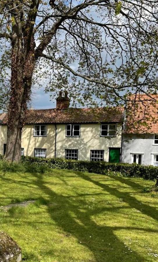 Charming Town Centre Character Cottage With Parking Stowmarket Bagian luar foto